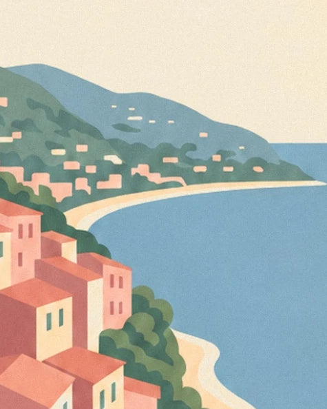 La baie bleue de Menton, sa plage courbe et ses maisons au pied des collines