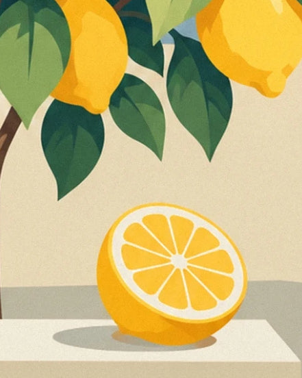 Un demi-citron posé sur un muret clair, sous les branches chargées de fruits