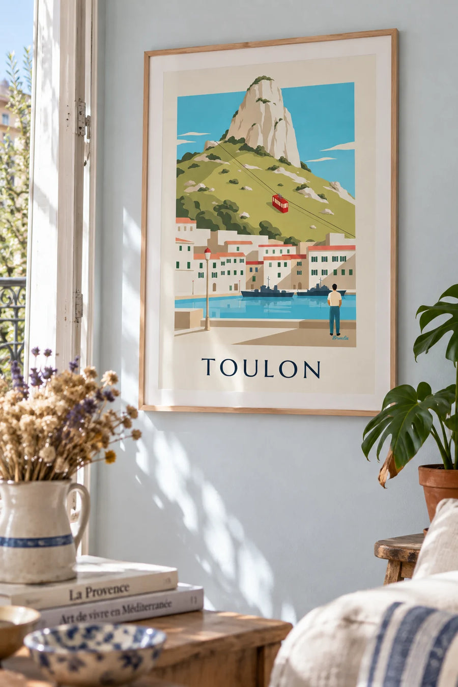 Poster of the Mont Faron cable car above Toulon: framed on the wall
