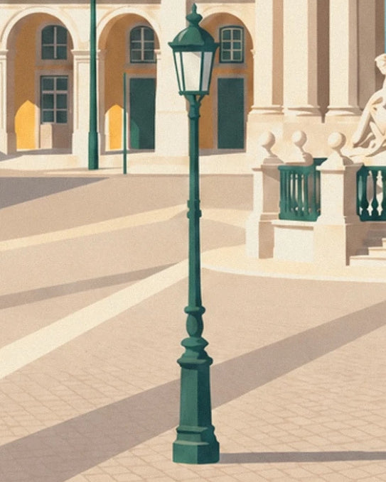 Un réverbère vert et les longues ombres sur les pavés de la place du Commerce