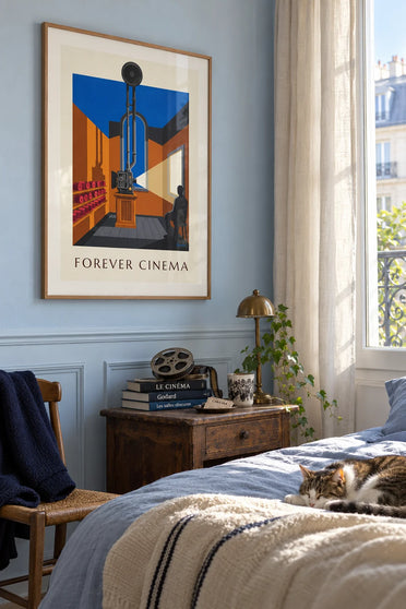 Affiche projecteur et bobines de film en cabine de cinéma : encadrée au mur
