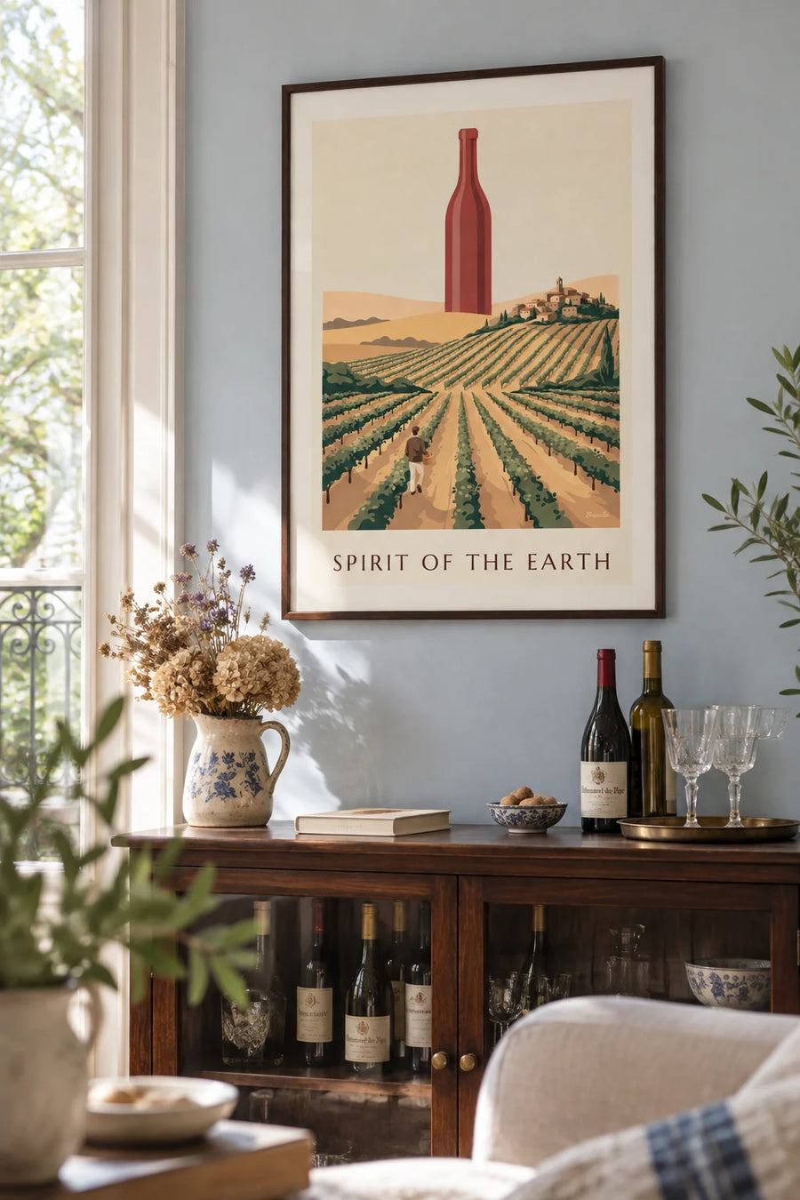 Affiche bouteille de vin rouge au milieu des vignes de campagne : encadrée au mur