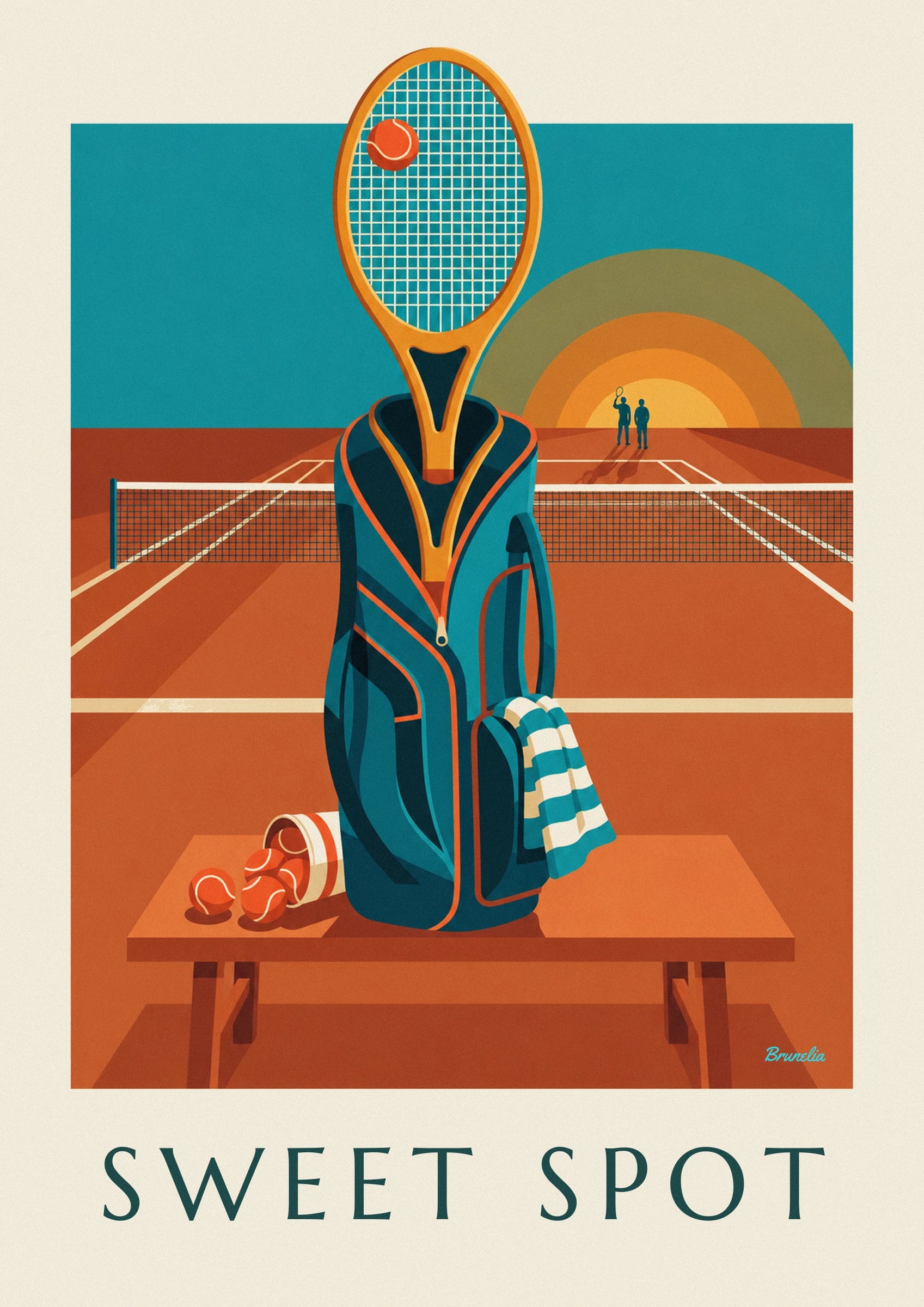 Le sac de tennis bleu à liserés orange, sa serviette rayée et les balles sur le court
